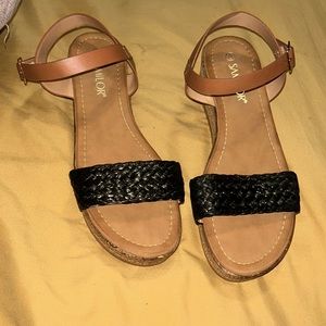 NWOT! Ladies Wedge Sandals